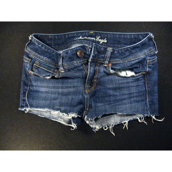 American Eagle CUTOFF JEAN SHORTS Low Rise Sz 4 Juniors W 28 MEASURED Blue Denim - Picture 1 of 9